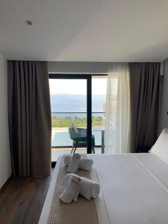Black Diamond Hotel Dhërmi Zewnętrze zdjęcie