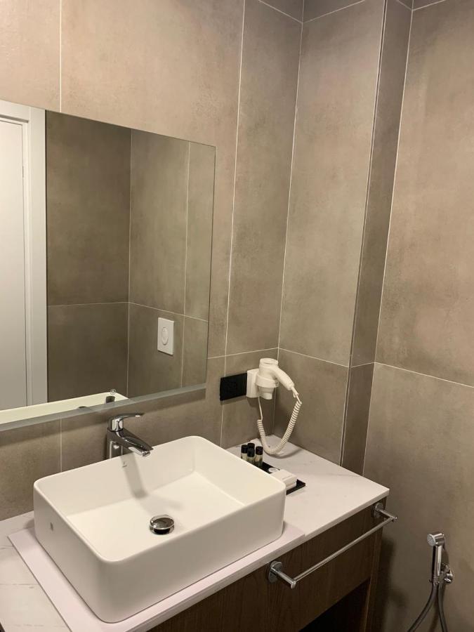 Black Diamond Hotel Dhërmi Zewnętrze zdjęcie